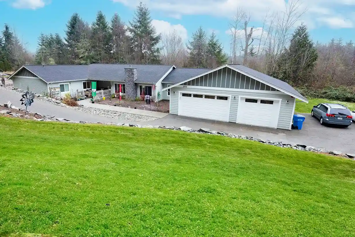 close view of caring arms in bonney lake