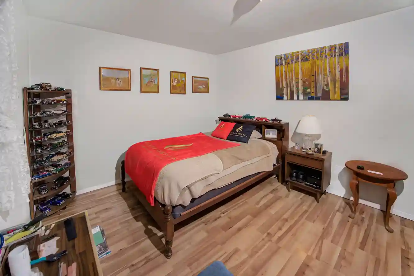 private assisted living community bedrooms in puyallup for senior living and adult living