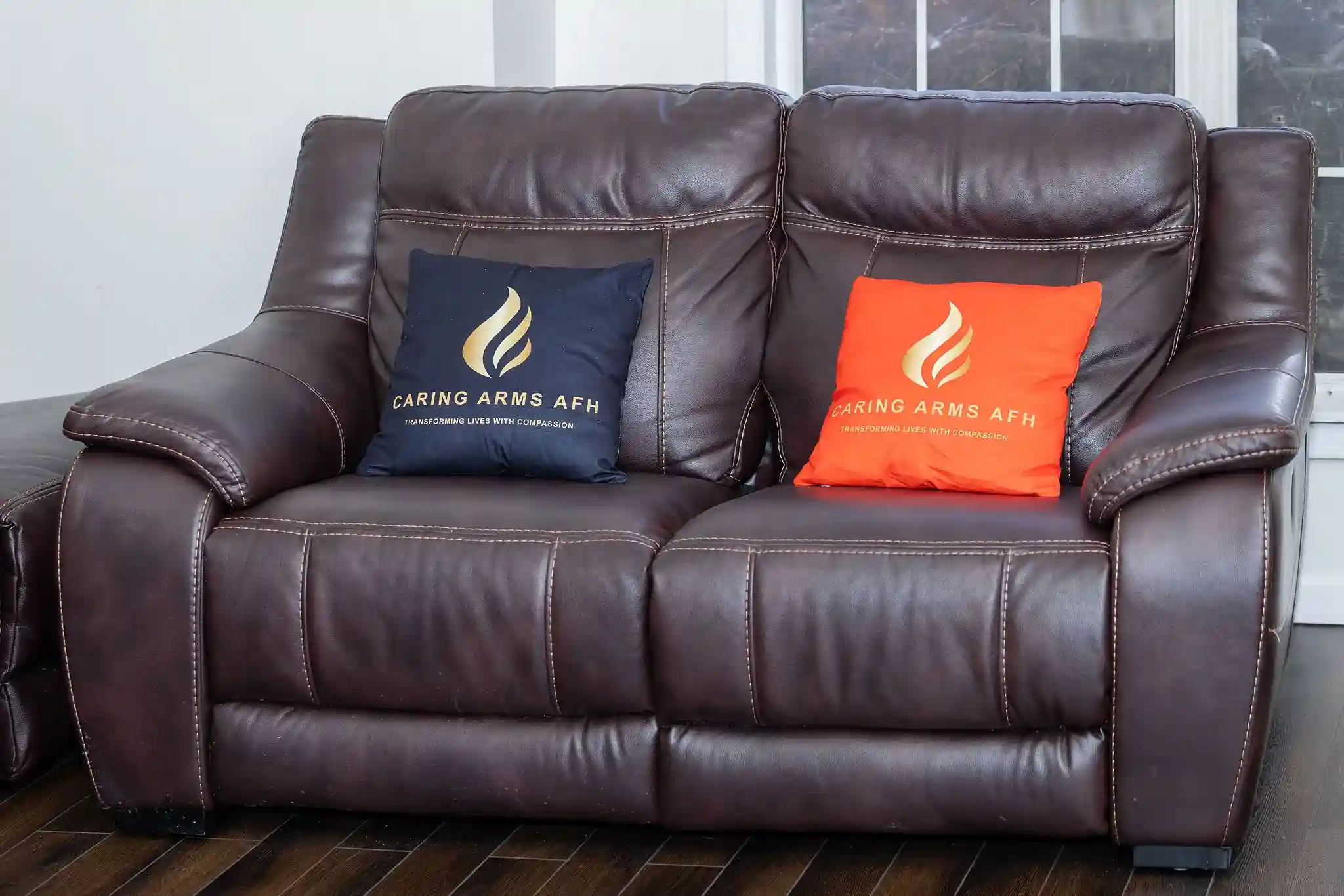 comfortable senior care home in Kent of Caring Arms Adult Family Homes