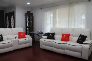 comfortable senior living home in Kirkland for assisted living