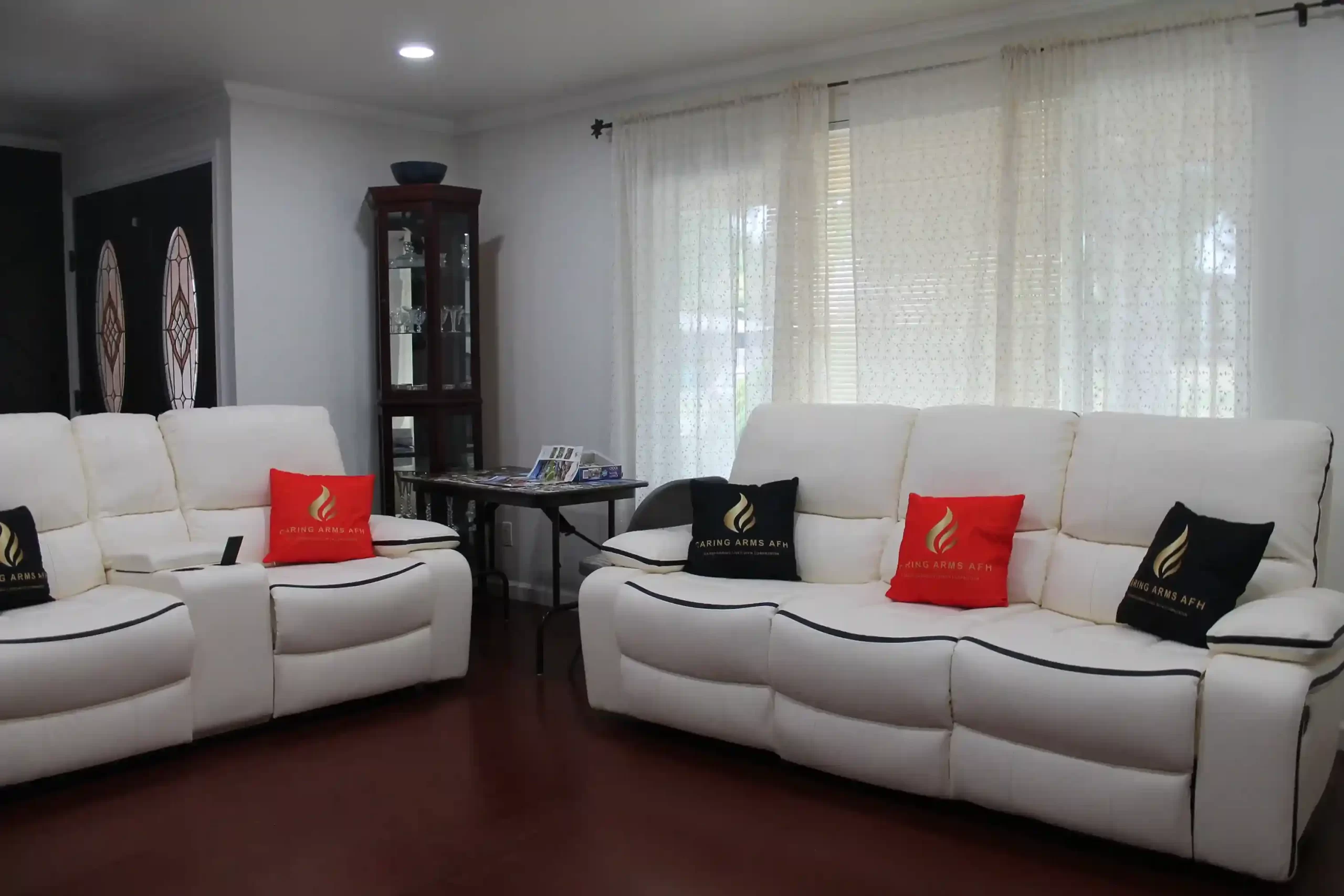 comfortable senior living home in Kirkland for assisted living