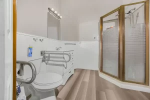 clean and hygienic bathrooms for senior living in Puyallup