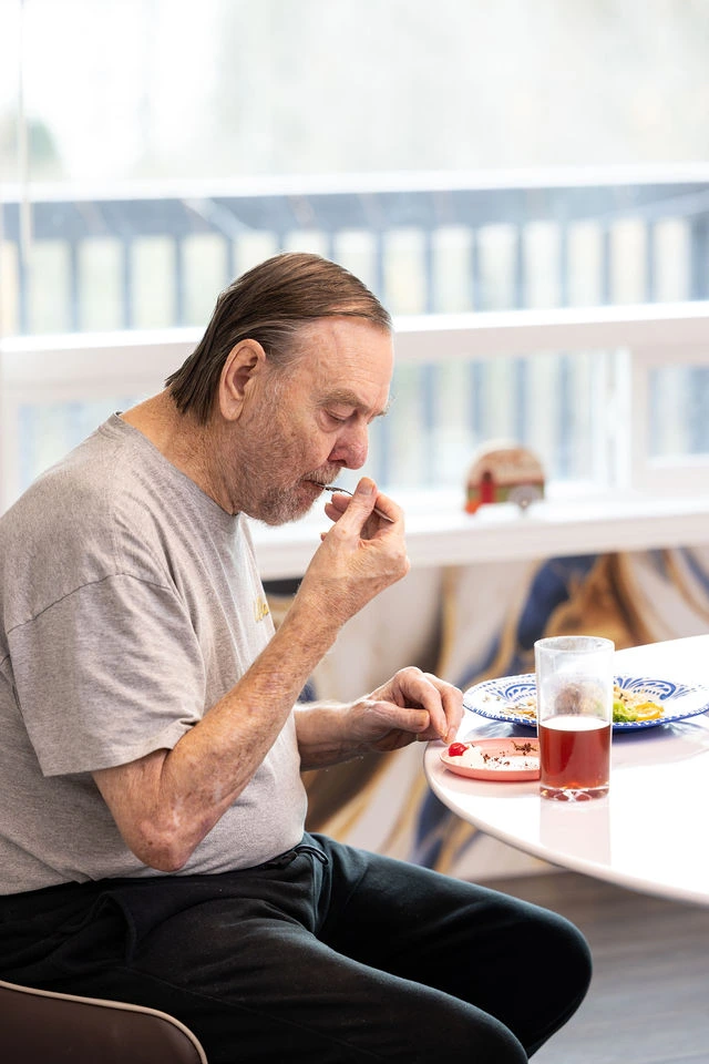 What Is the Best Place to Care for Someone With Dementia?